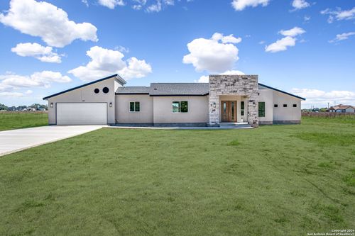 140 Palomino Trl, Natalia, TX, 78059 | Card Image