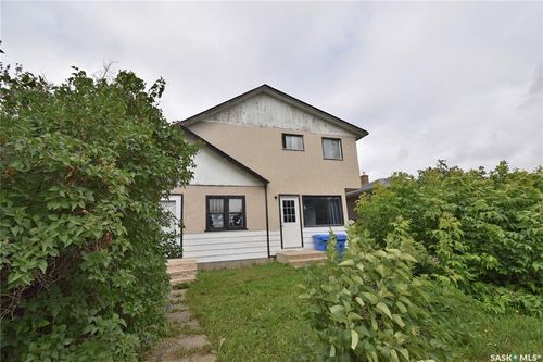 664 7th Street E, Prince Albert, SK, S6V0S8 | Card Image