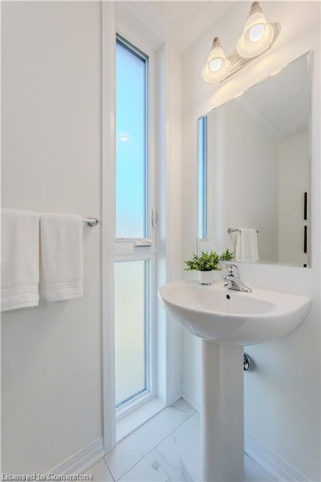 A012 - 142 Foamflower Pl, Townhouse with 2 bedrooms, 3 bathrooms and 1 parking in Waterloo ON | Image 9