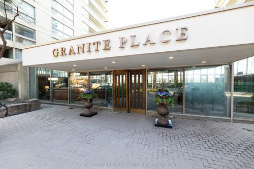 805-61 St Clair Ave W, Toronto, ON, M4V2Y8 | Card Image