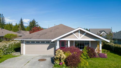 5722 Emily Way, Sechelt, BC, V7Z0N5 | Card Image