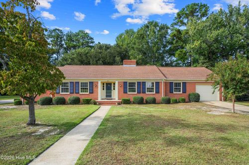 611 Gloucester Rd, Goldsboro, NC, 27534-1711 | Card Image