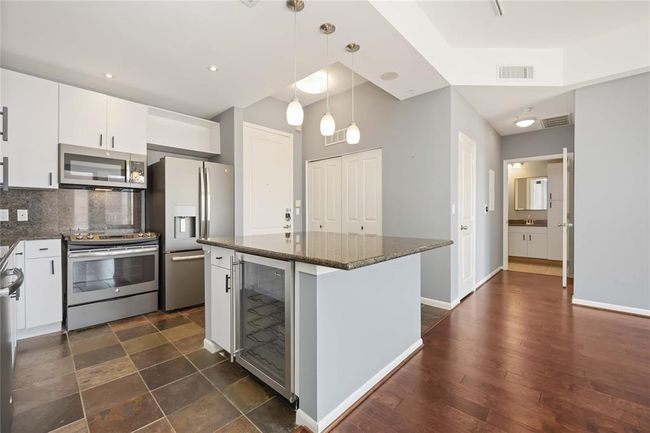UNIT-1508 - 3505 Sage Rd, Condo with 1 bedrooms, 1 bathrooms and 1 parking in Houston TX | Image 4