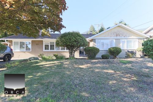 970 Devon Rd, North Vancouver, BC, V7R1V7 | Card Image