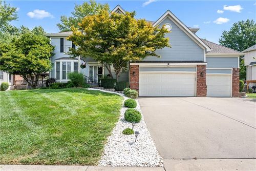 6909 N Bellefontaine Ave, Gladstone, MO, 64119-5219 | Card Image