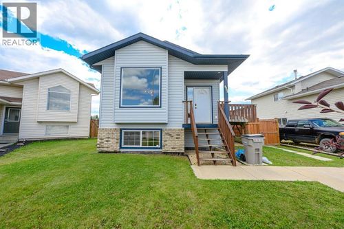 8809 110a Ave, Grande Prairie, AB, T8X1P9 | Card Image