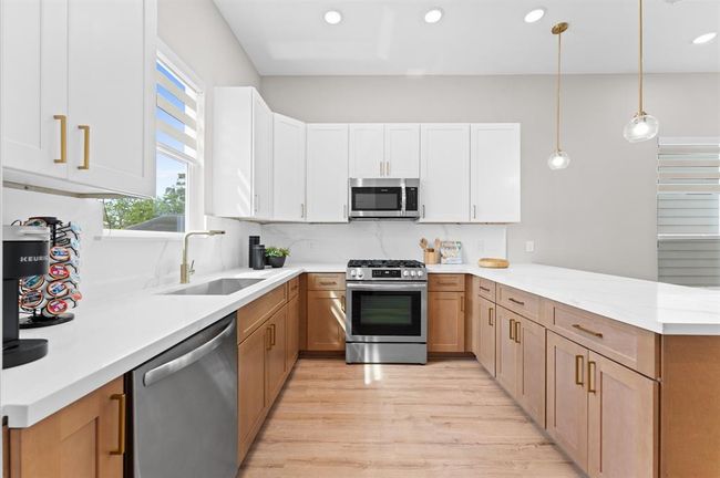 K - 4013 Griggs Rd, House other with 3 bedrooms, 4 bathrooms and 2 parking in Houston TX | Image 11