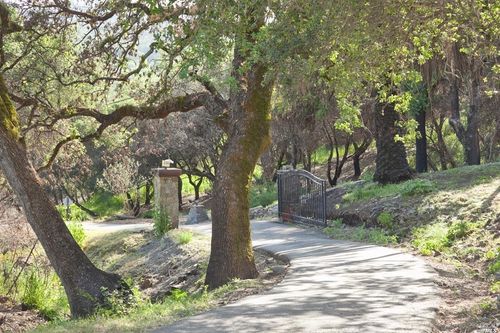 4522 Wallace Road, Santa Rosa, CA, 95404 | Card Image