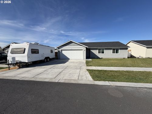 1464 Ne Kenna Dr, Hermiston, OR, 97838-1498 | Card Image