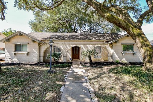 11507 Barwood Bend Dr, Houston, TX, 77065-2130 | Card Image