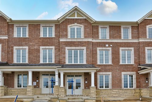 3233 Brigadier Ave, Pickering, ON, L1X0N4 | Card Image