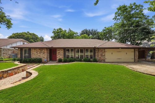 2009 Tanglewood Dr, Grapevine, TX, 76051-6036 | Card Image