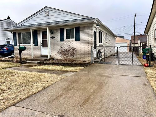 28912 Cambridge St, Garden City, MI, 48135-2112 | Card Image