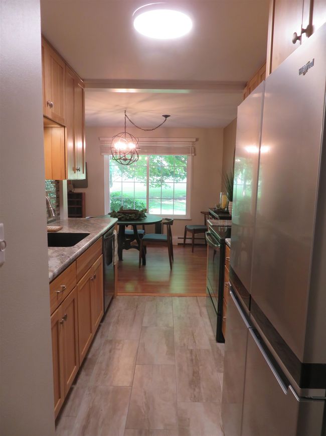 APT-1 - 714 #1 Kiwanis Dr, Condo with 2 bedrooms, 1 bathrooms and null parking in Freeport IL | Image 6