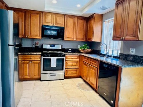 e-7304 Exeter St, Paramount, CA, 90723 | Card Image
