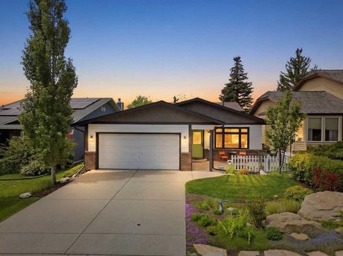 232 Hawkcliff Way Nw, Calgary, AB, T3G2T4 | Card Image