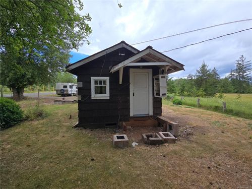 1055 Station Rd, Coombs, BC, V0R1M0 | Card Image