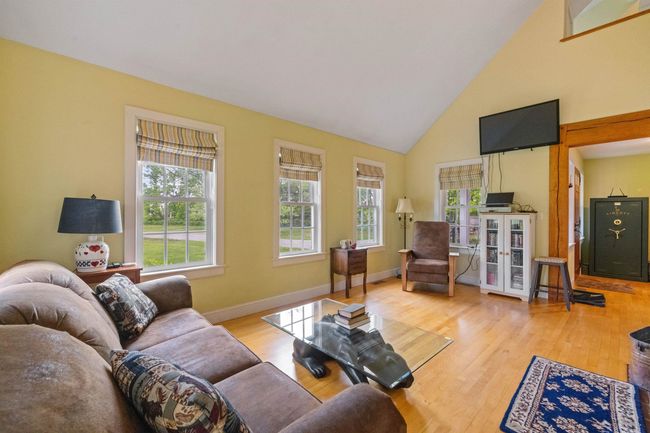 246 Windsor Rd, House other with 3 bedrooms, 3 bathrooms and null parking in Hillsborough NH | Image 12
