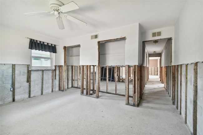 568 Johns Pass Ave, House other with 4 bedrooms, 3 bathrooms and null parking in MADEIRA BEACH FL | Image 63