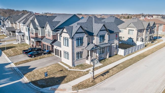126 Settlers Crescent, House other with 4 bedrooms, 5 bathrooms and 4 parking in Bradford West Gwillimbury ON | Image 4