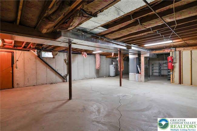 5470 Summit St, House other with 3 bedrooms, 3 bathrooms and null parking in Whitehall PA | Image 40