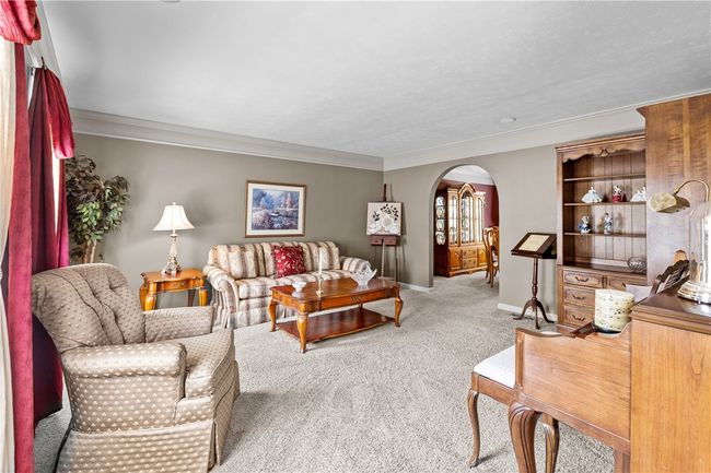 488 Shelbourne, House other with 4 bedrooms, 4 bathrooms and 2 parking in Plum Boro PA | Image 9