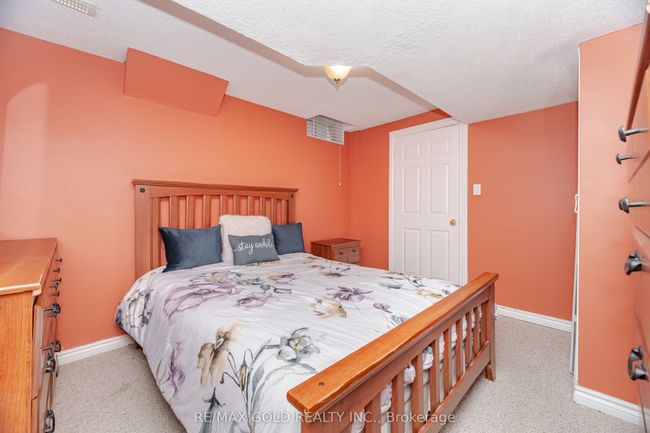 5 Summershade St, House other with 7 bedrooms, 5 bathrooms and 4 parking in Brampton ON | Image 23