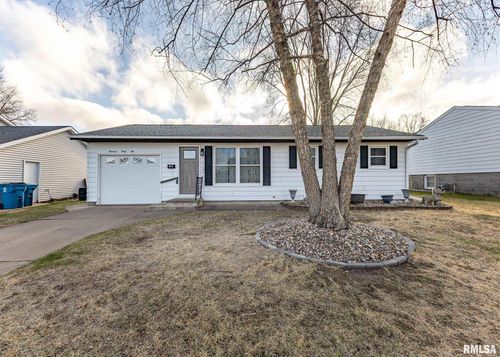 1446 18th Ave, Camanche, IA, 52730-1018 | Card Image
