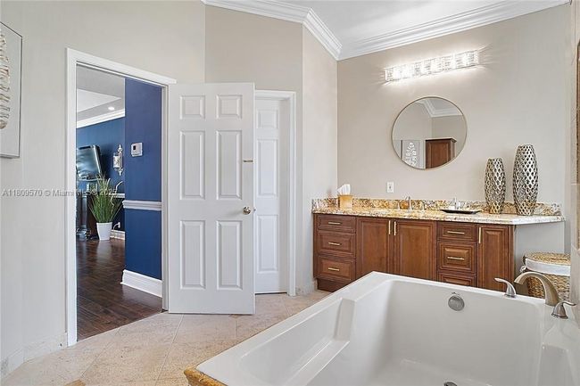 6807 Nw 66 Th Way, House other with 5 bedrooms, 3 bathrooms and null parking in Parkland FL | Image 23