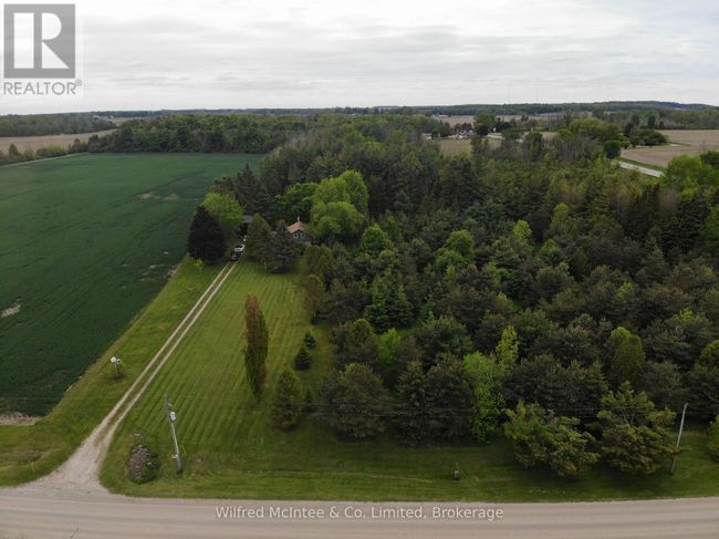 40065 School Rd, Home with 3 bedrooms, 2 bathrooms and 5 parking in Goderich ON | Image 34