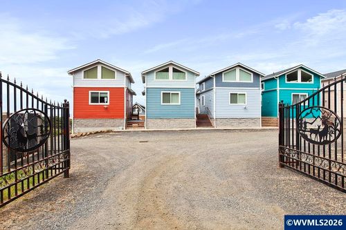 95590 Highway 101 S, Yachats, OR, 97498-9736 | Card Image