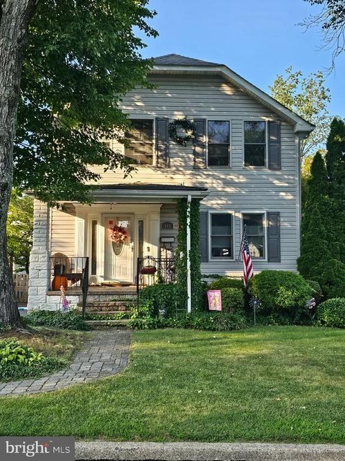 605 Crown St, WILLOW GROVE, PA, 19090-2615 | Card Image