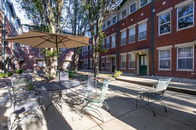 102 - 945 Baxter Ave, Townhouse with 2 bedrooms, 4 bathrooms and null parking in Louisville KY | Image 43
