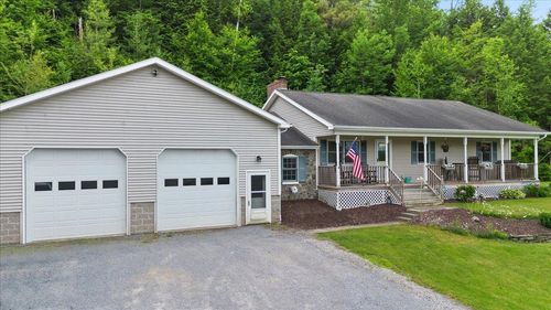 3992 Main Road, Huntington, VT, 05462 | Card Image