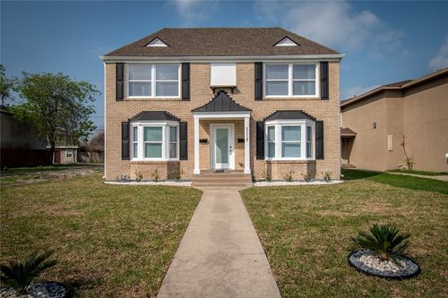 a-1117 Ocean Dr, Corpus Christi, TX, 78404-2331 | Card Image