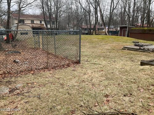 154 Roundhill Rd, Dingmans Ferry, PA, 18328-4038 | Card Image