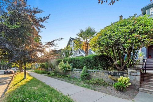 345 W 13th Ave, Vancouver, BC, V5Y1W2 | Card Image