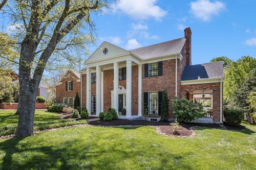 2433 Golf Club Ln, Nashville, TN, 37215-1109 | Card Image