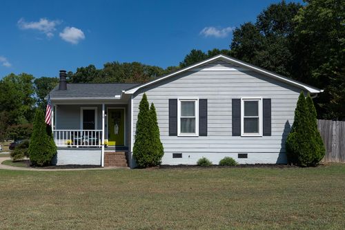 10 Meadowview Dr, Taylors, SC, 29687-3510 | Card Image