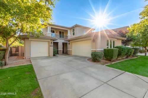 3955 E Mesquite St, Gilbert, AZ, 85296-1835 | Card Image