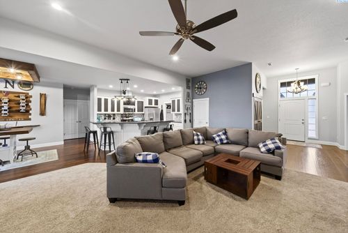 114 S 727 Prse, Kennewick, WA, 99338-0000 | Card Image