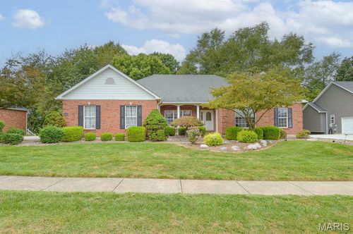 7429 Timberwolf Trl, Fairview Heights, IL, 62208-4513 | Card Image