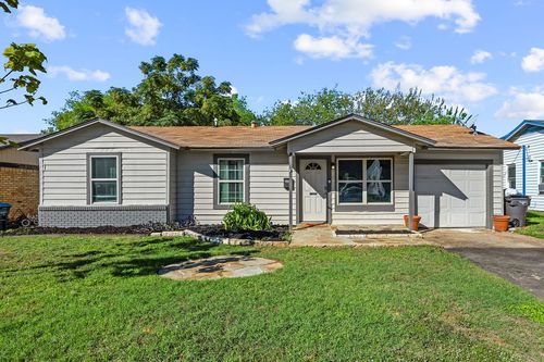 4808 S Hughes Ave, Fort Worth, TX, 76119-5134 | Card Image