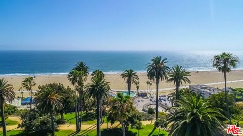 303-833 Ocean Ave, Santa Monica, CA, 90402-1413 | Card Image