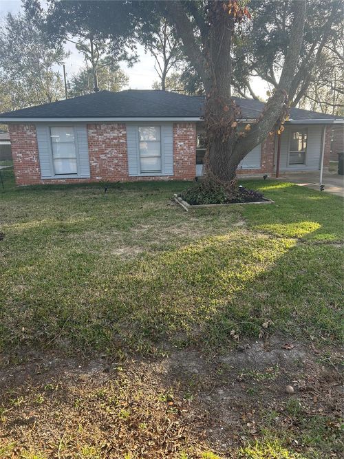 304 E Dumble St, Alvin, TX, 77511-3515 | Card Image