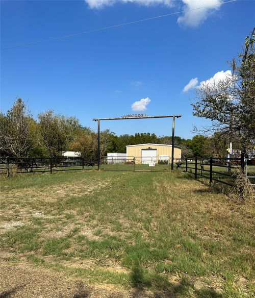 853 County Road 206, Bremond, TX, 76629-4502 | Card Image