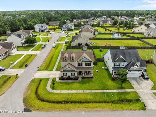 300 Onyx Ct, Jacksonville, NC, 28546-8761 | Card Image
