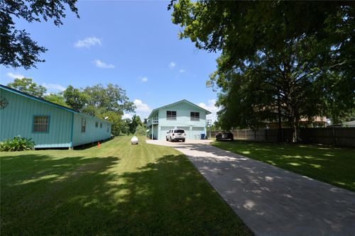 247 Selkirk Dr, Bay City, TX, 77414-9335 | Card Image