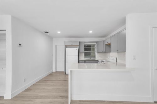 1005 Sw 3rd Way, Boynton Beach, FL, 33426-4774 | Card Image