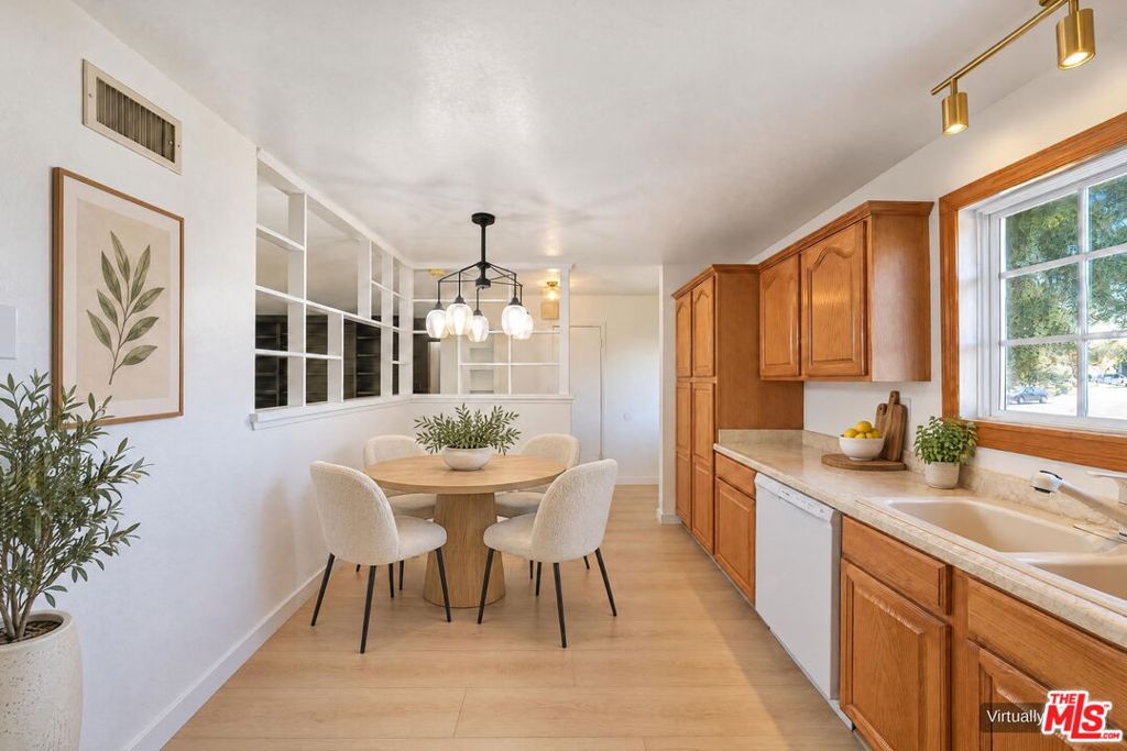 Residential in Simi Valley 4